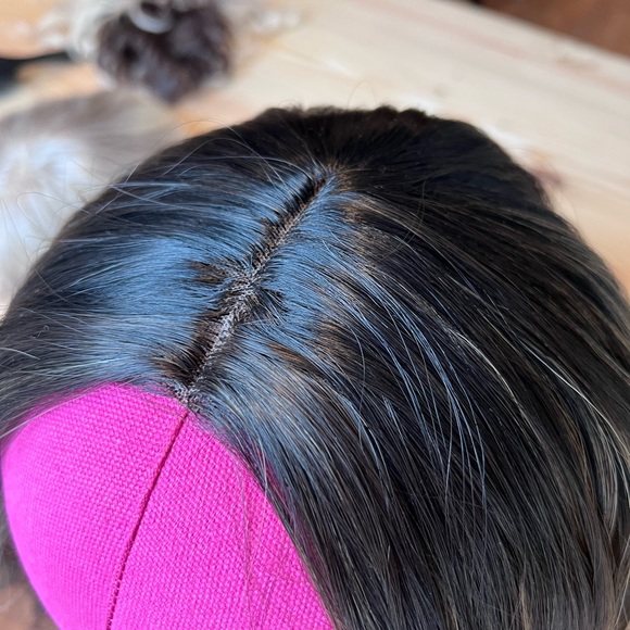 Brown wavy wig - Picture 3 of 9